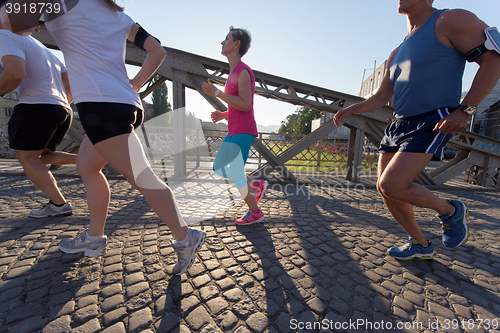 Image of people group jogging