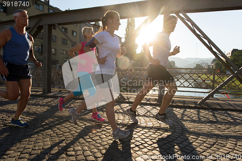 Image of people group jogging