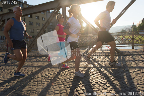 Image of people group jogging