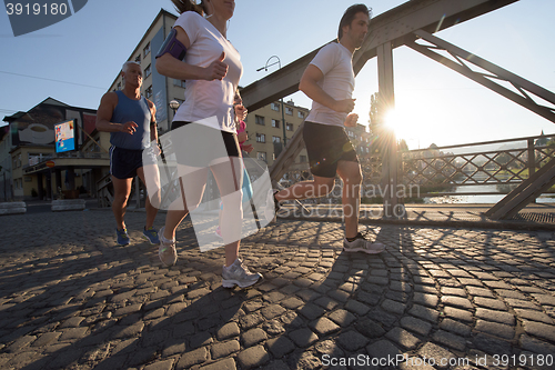 Image of people group jogging