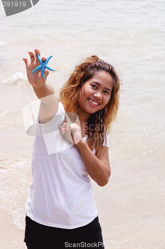 Image of Thai girl at the beach