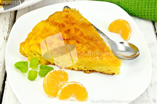 Image of Pie mandarin with mint on light board