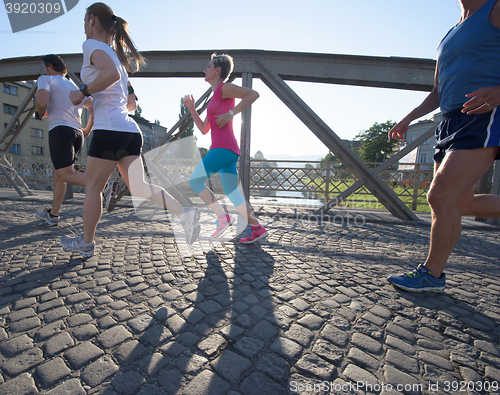 Image of people group jogging