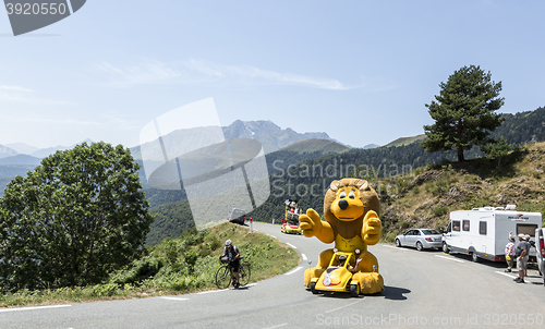 Image of LCL Caravan in Pyrenees Mountains - Tour de France 2015