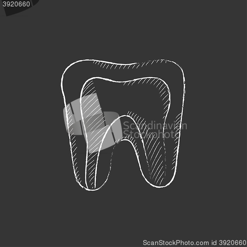 Image of Molar tooth. Drawn in chalk icon.