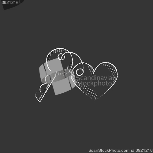 Image of Trinket for keys as heart. Drawn in chalk icon.