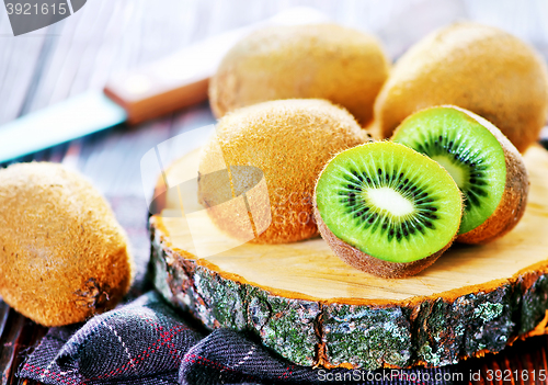 Image of fresh kiwi