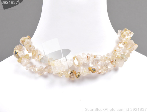 Image of Splintered rutile quartz chain on bust