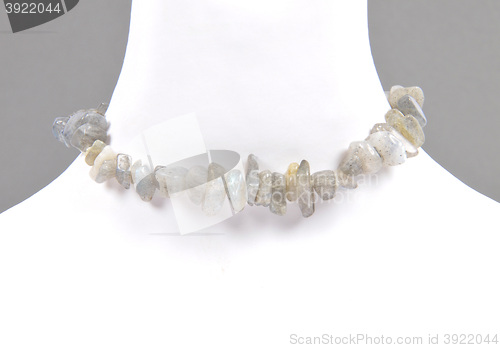 Image of Splintered labradorite chain on bust