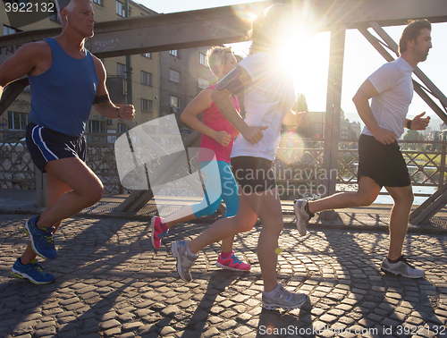 Image of people group jogging