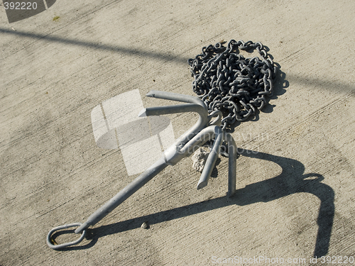 Image of anchor and chain