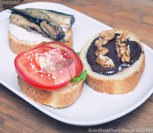 Image of sandwiches on plate