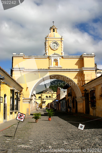Image of Arch in Antigua city