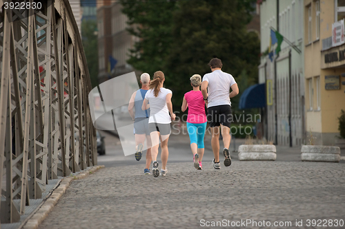 Image of people group jogging