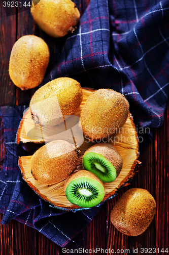 Image of fresh kiwi