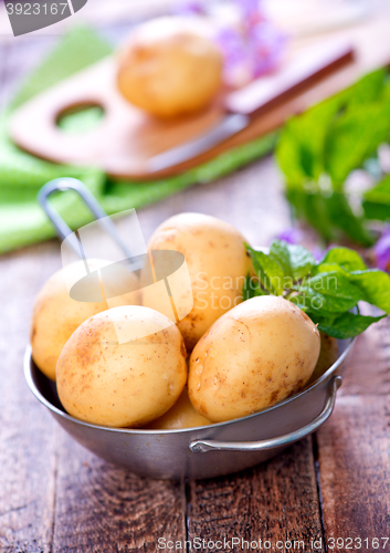 Image of raw potato