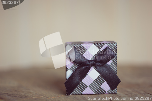 Image of Gift box with black bow 