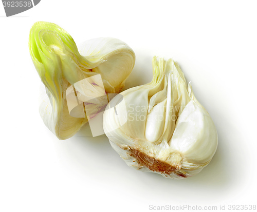 Image of fresh raw garlic