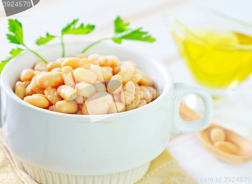 Image of white beans in bowl