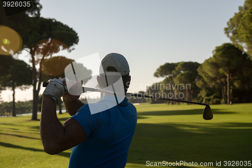 Image of golf player hitting shot
