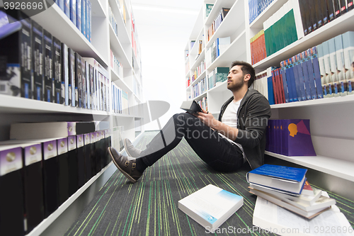 Image of student study  in school library