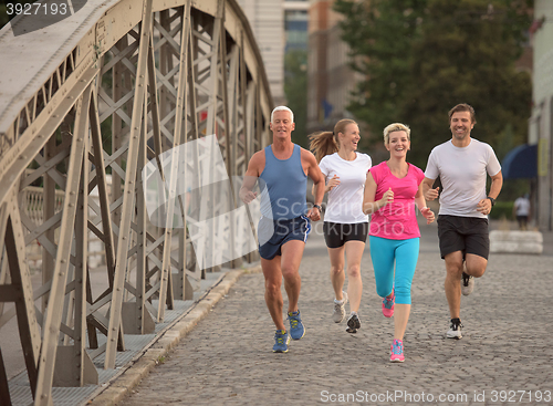 Image of people group jogging