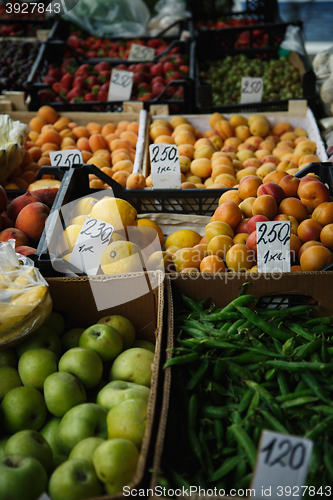 Image of vegetables and fruits on the market