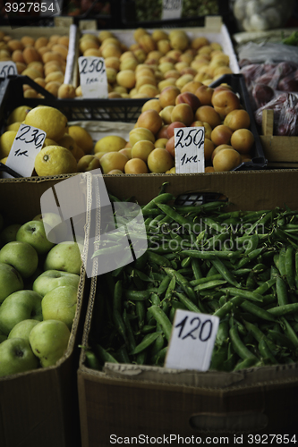 Image of vegetables and fruits on the market