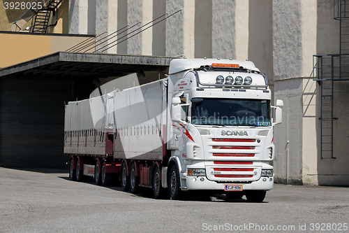 Image of Scania R560 Truck Outside of a Granary