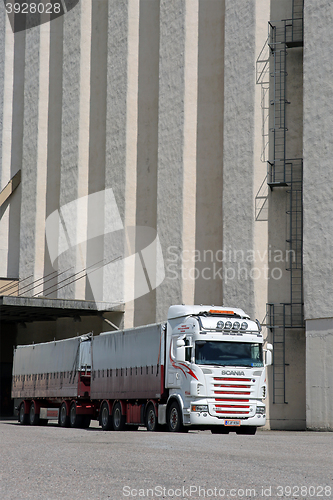 Image of Scania R560 Truck Outside of a Granary