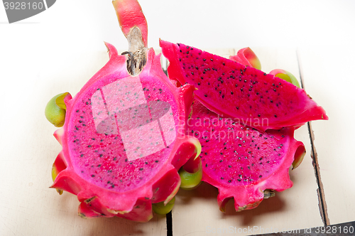 Image of fresh dragon fruit 