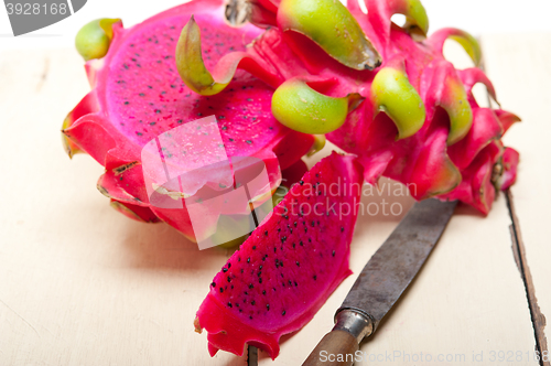 Image of fresh dragon fruit 