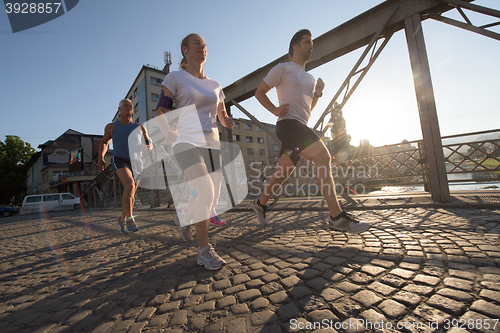 Image of people group jogging