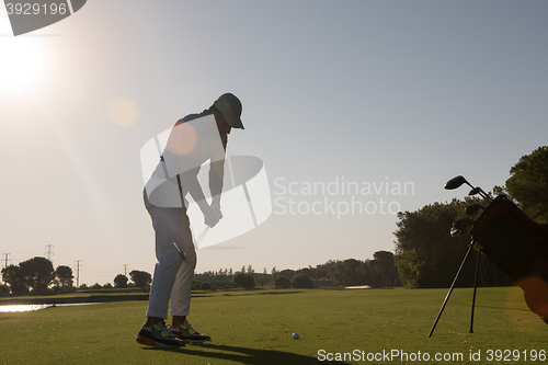 Image of golf player hitting shot