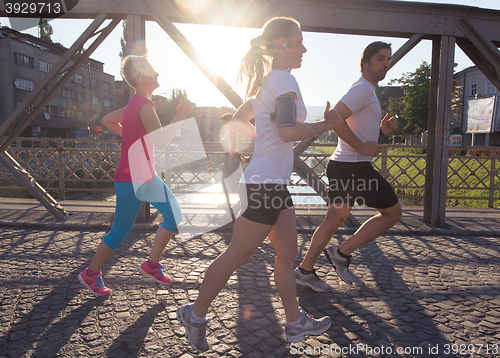 Image of people group jogging