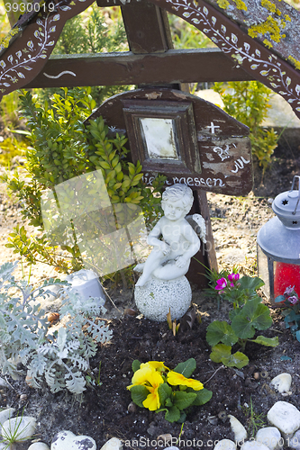 Image of Picture of a memorial cross for accident victim