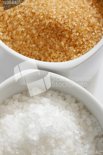 Image of Brown and white sugar crystals