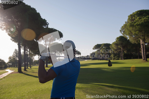 Image of golf player hitting shot