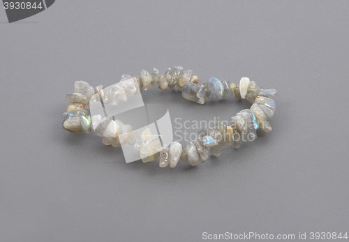 Image of Splintered labradorite chain on gray background