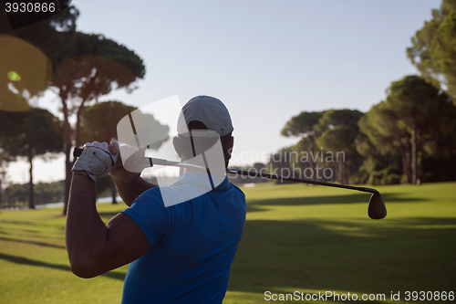 Image of golf player hitting shot