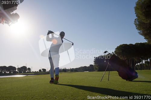 Image of golf player hitting shot