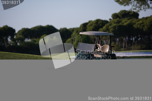 Image of golf bag on course