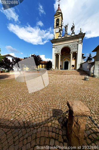 Image of cairate   the old   church  closed brick  