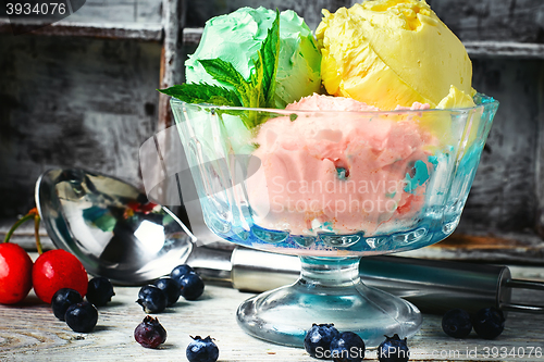 Image of fruit ice cream