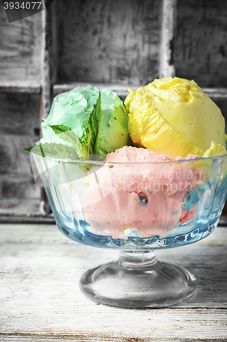 Image of fruit ice cream