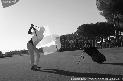 Image of golf player hitting shot