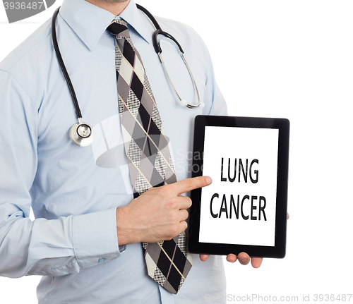 Image of Doctor holding tablet - Lung cancer