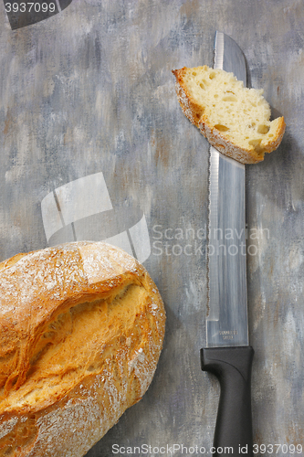 Image of Bread and kitchen knife