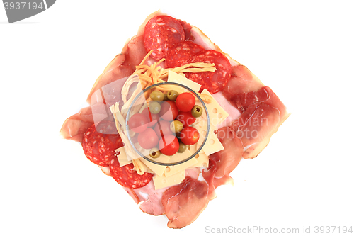 Image of ham cheese tomato olive as easy dinner