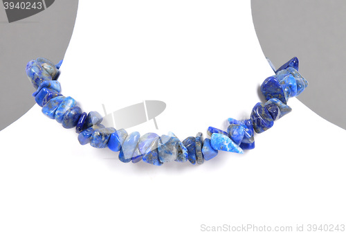 Image of Splintered lapis lazuli chain on bust